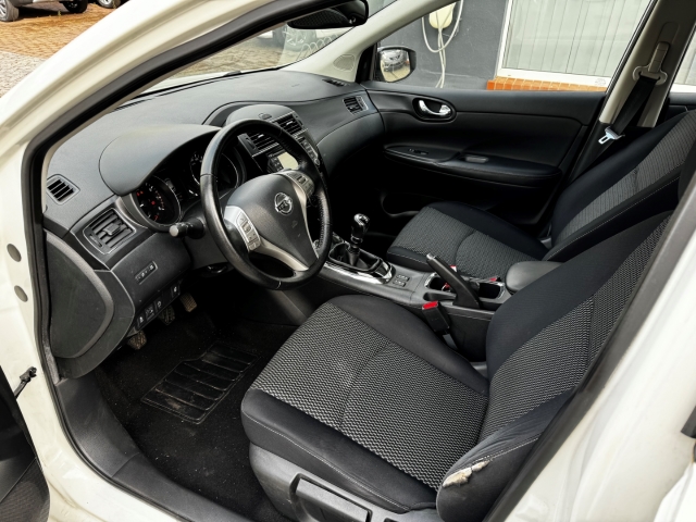 Nissan Pulsar Acenta Klima SHZ Keyless Entry Keyless Notbremsass. Temp Tel.-Vorb.-8