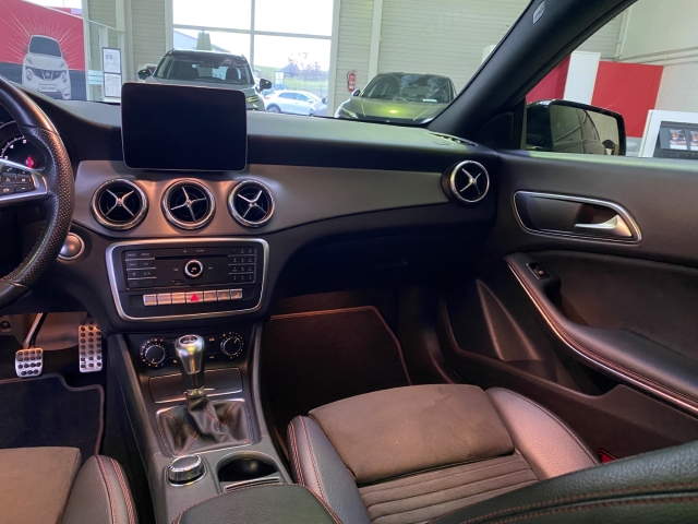 Mercedes-Benz CLA 200 Shooting Brake Night,Pano,Allwetter,Navi,-15
