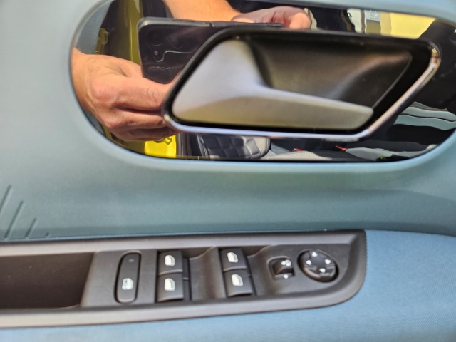 Fiat Grande Panda Hybrid 1.2T La Prima MHEV - ab 240,-€ Finanzieren -  sofort verfügbar- LED-9