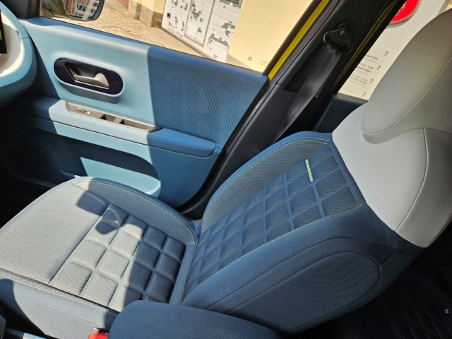 Fiat Grande Panda Hybrid 1.2T La Prima MHEV - ab 240,-€ Finanzieren -  sofort verfügbar- LED-17