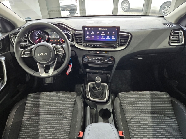 Kia Cee'd_sw Vision 1.5T NAV Navi digitales Cockpit Apple CarPlay-12
