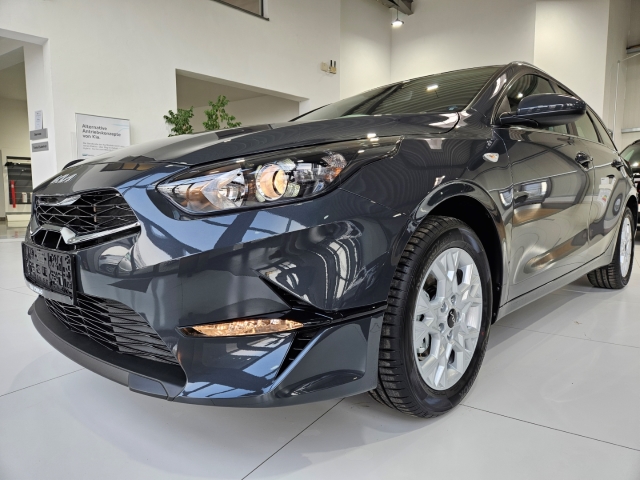 Kia Cee'd_sw Vision 1.5T NAV Navi digitales Cockpit Apple CarPlay-21